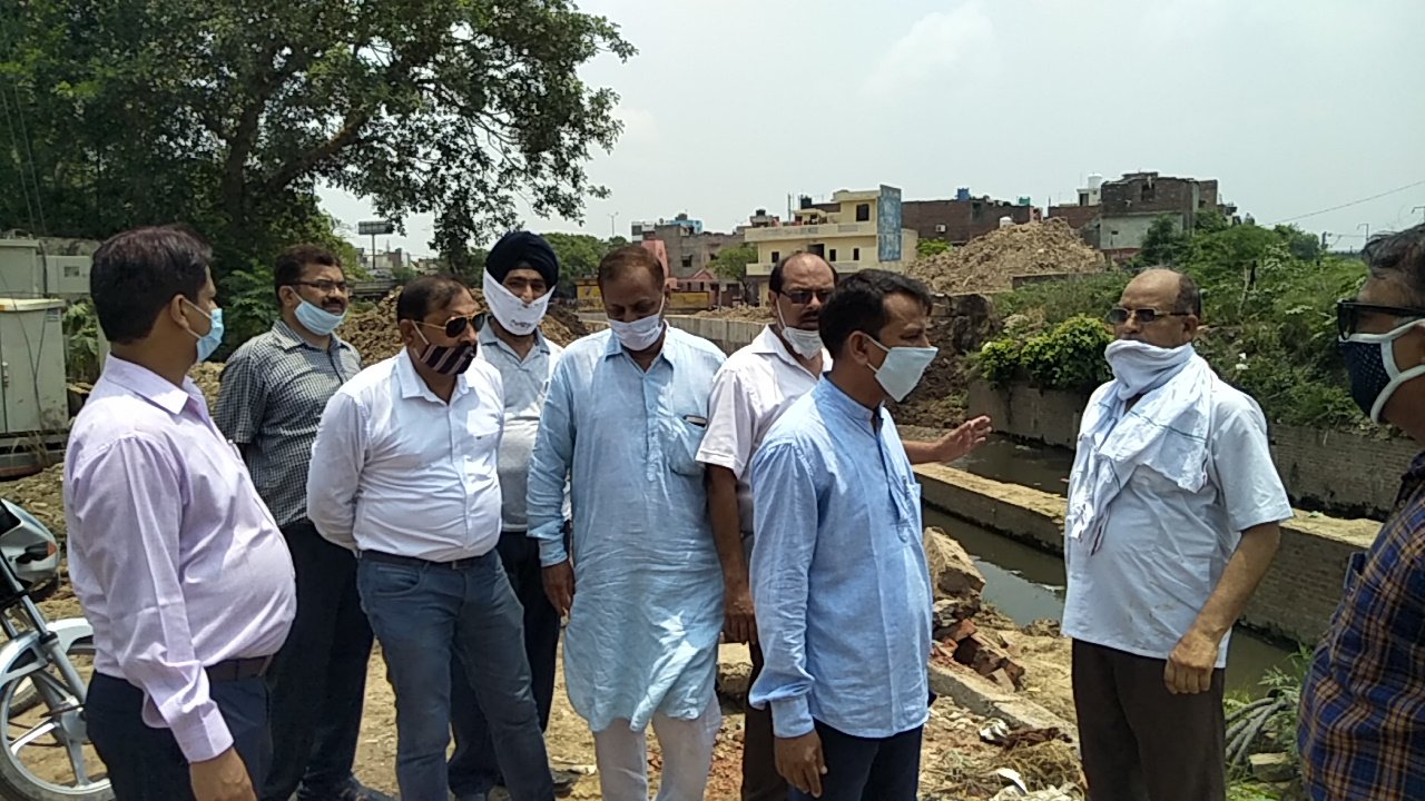 अंबाला छावनी के गुड गुड़िया नाला, महेश नगर ड्रेन सहित छोटे बड़े नालों का निरीक्षण किया