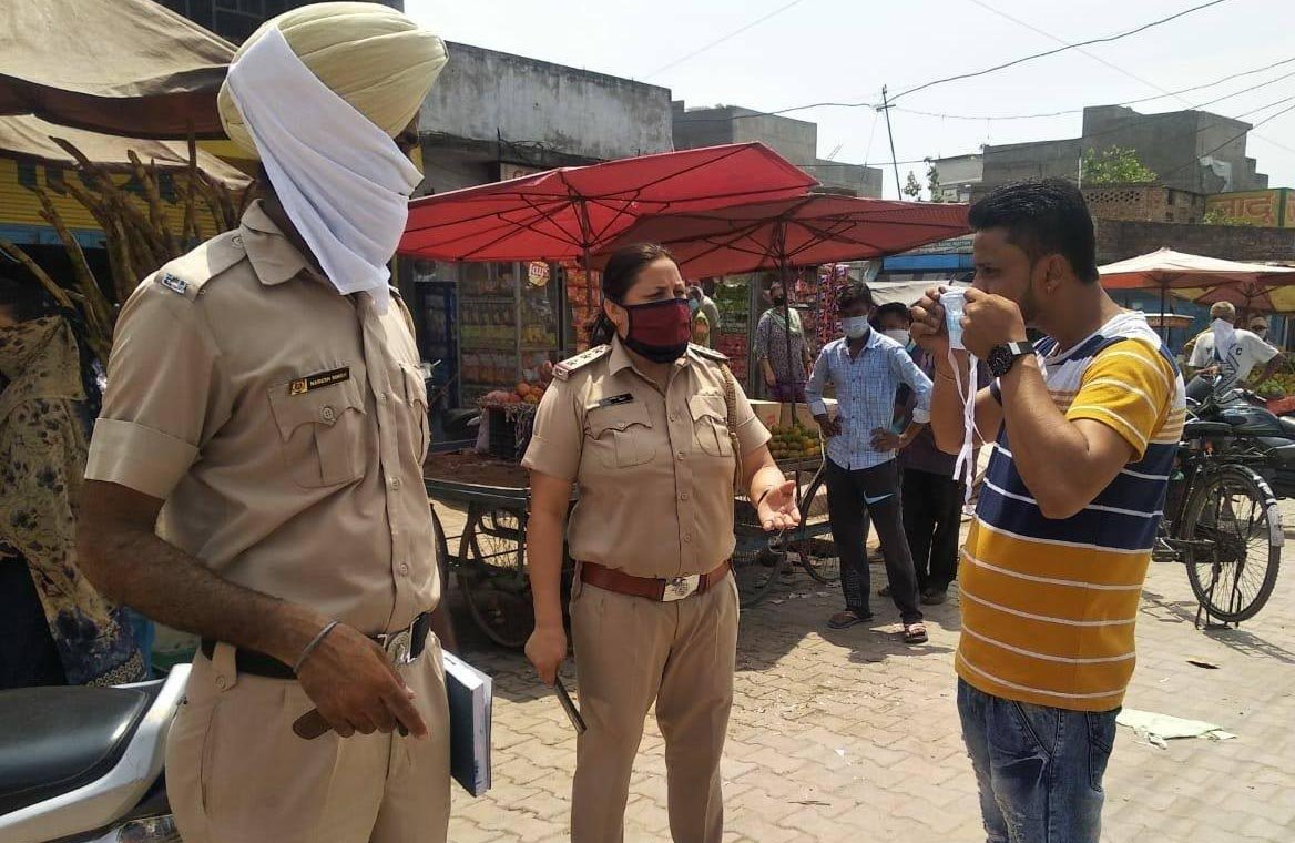 Ambala Today News : नगर निगम अंबाला शहर ने चलाया अभियान, 22 लोगों के बिना मॉस्क के काटे चालान